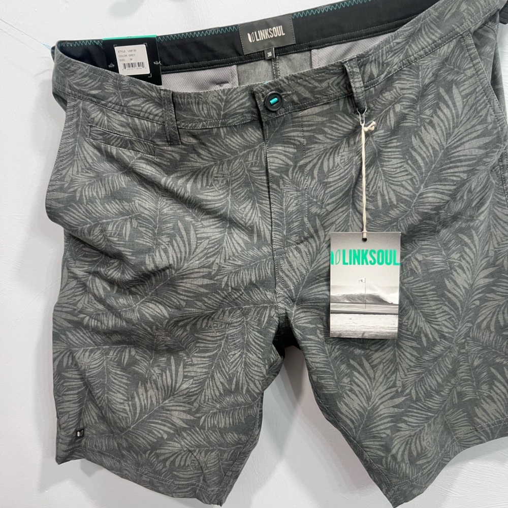 Linksoul Men's Leaf Print Shorts in Gray